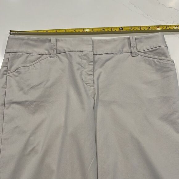Ann Taylor cream Capri pants FREE w/Bundle Purchase - Picture 5 of 9